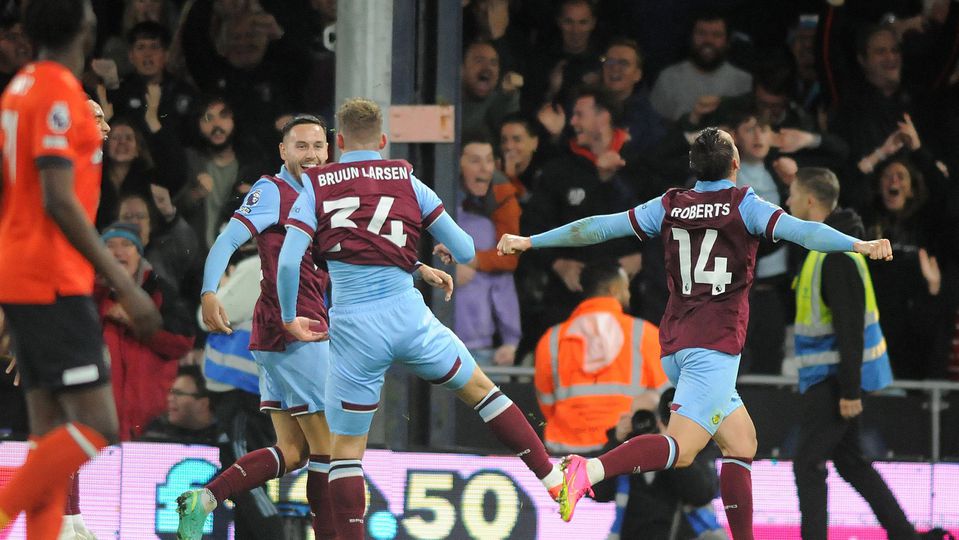 Burnley soma primeira vitória às custas do Luton Town