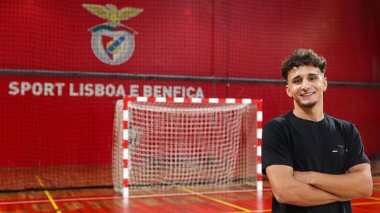 Oficial: Lúcio Rocha renova com o Benfica