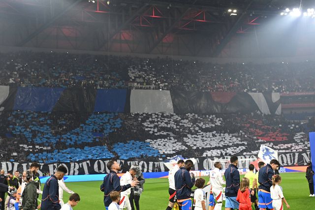 Gedson, Rafa e João Mário sem apoio na visita do Besiktas a Lyon