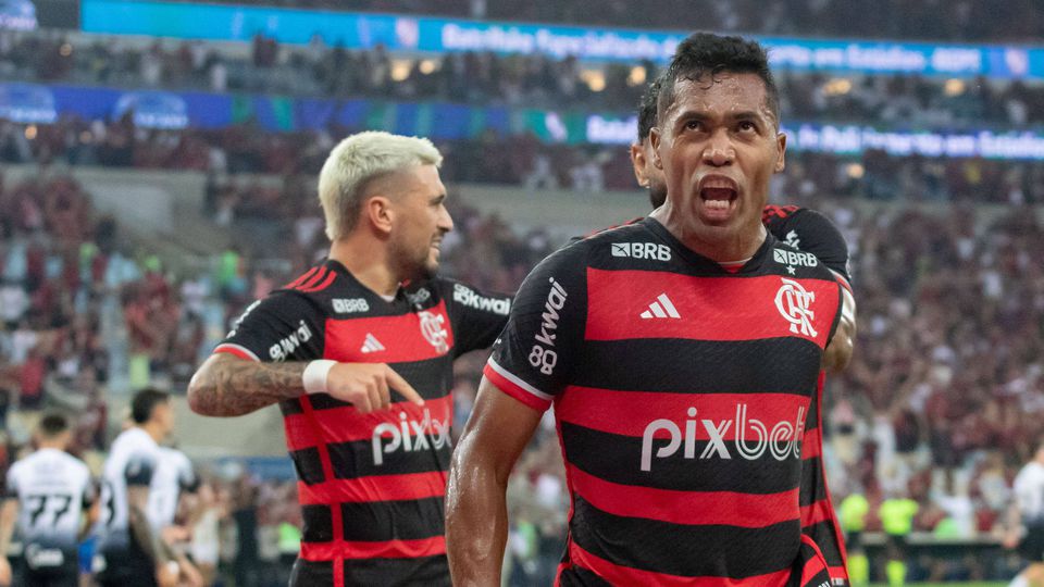 Flamengo vence na estreia de Filipe Luís com golo de ex-FC Porto