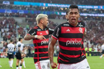 Flamengo vence na estreia de Filipe Luís com golo de ex-FC Porto