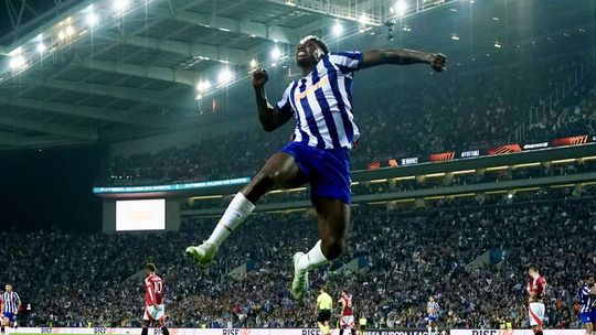 VÍDEO: Samu volta a igualar o marcador frente ao Man. United no Dragão