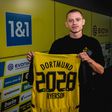 Oficial: Borussia Dortmund anuncia renovação de Ryerson