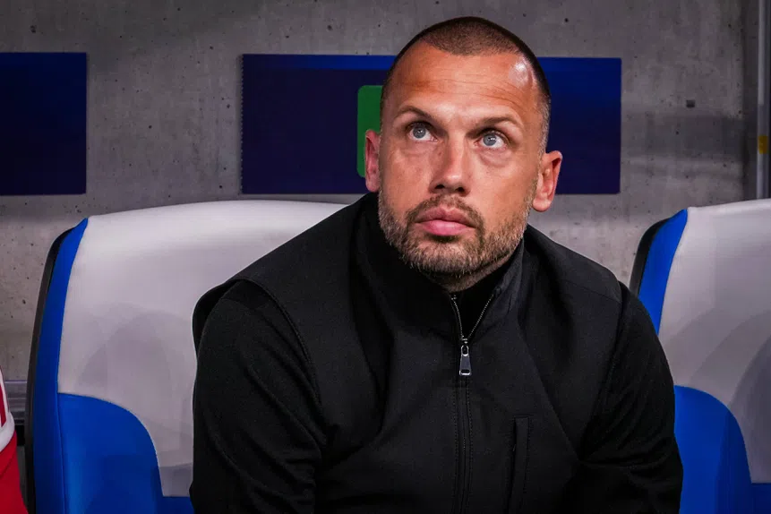 Ajax em pânico! Adeptos exigem cabeça
