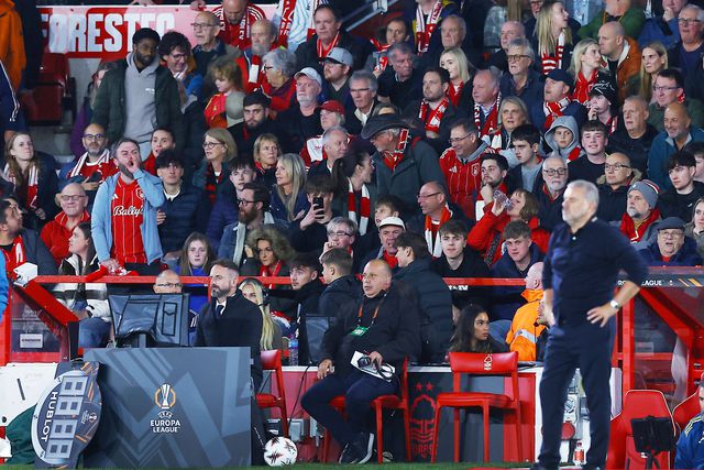 Postecoglou no banco do Nottingham Forest