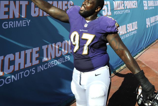 NFL: antigo jogador dos Ravens morre de forma repentina aos 39 anos