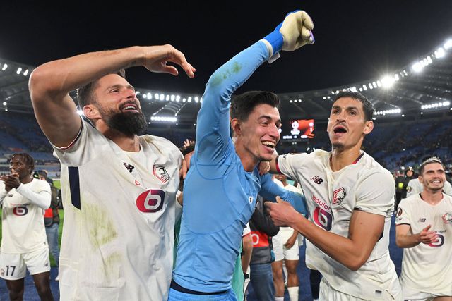 Festa do Lille depois de exibição do guarda-redes Ozer