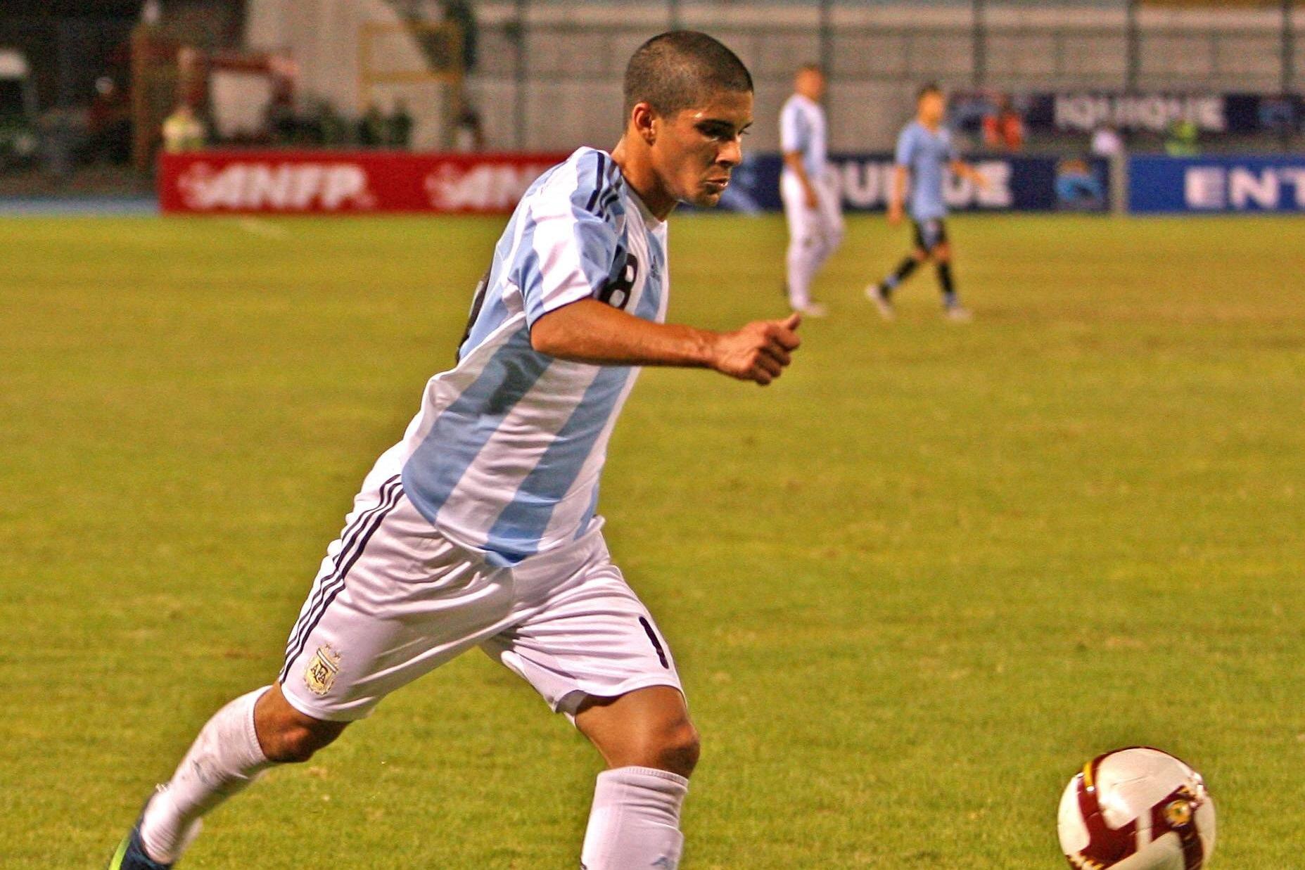 Gonzalo Olid Apaza com a camisola da Argentina de sub-17