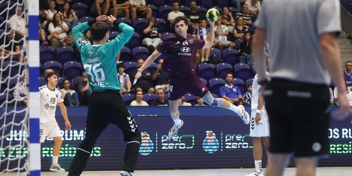 Antonio Martínez, ponta do FC Porto, voltou a estar em destaque na vitória da equipa de andebol - Foto: FC Porto