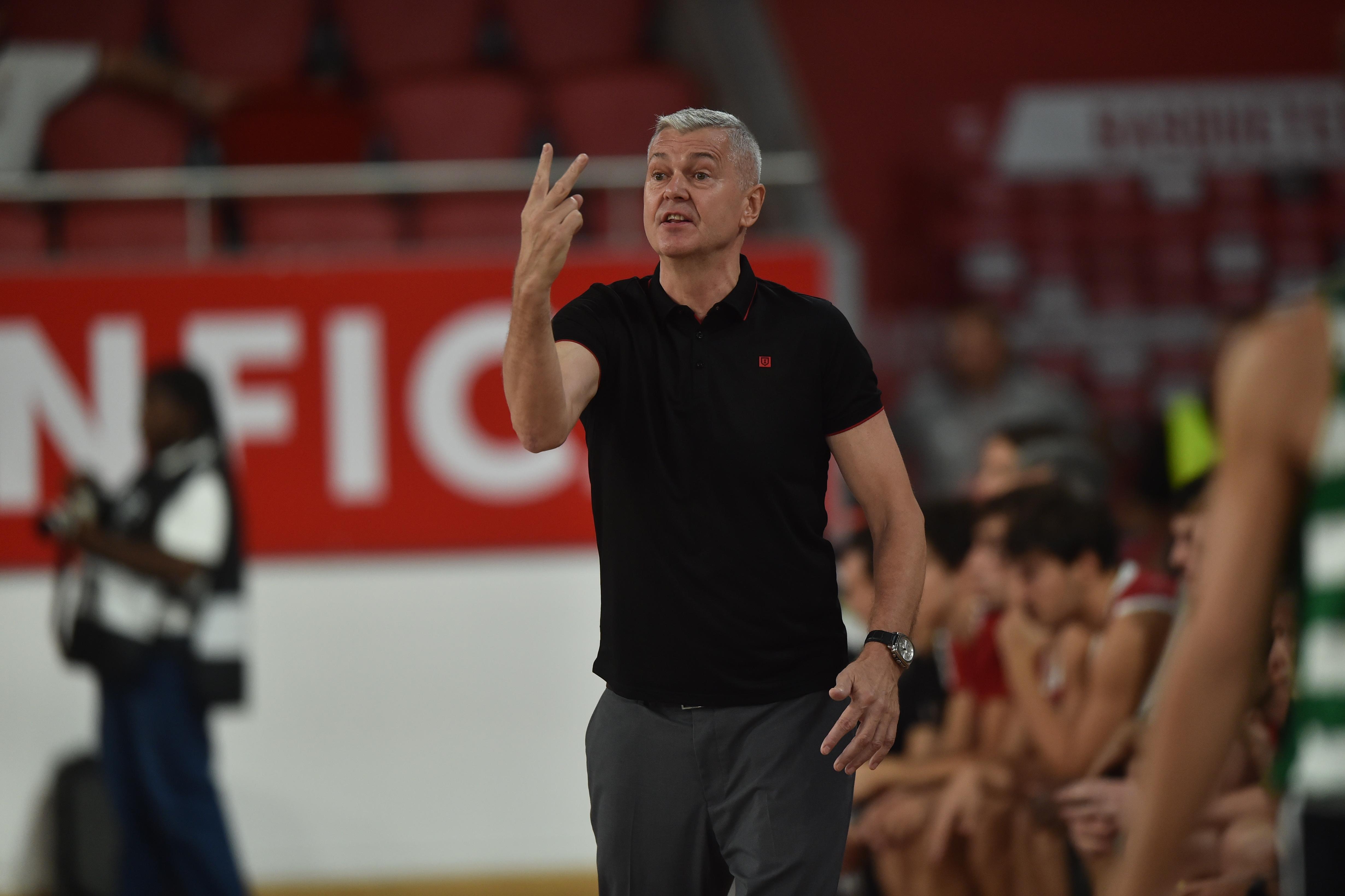 Ainars Bagatskis, treinador de basquetebol do Benfica (foto Miguel Nunes)