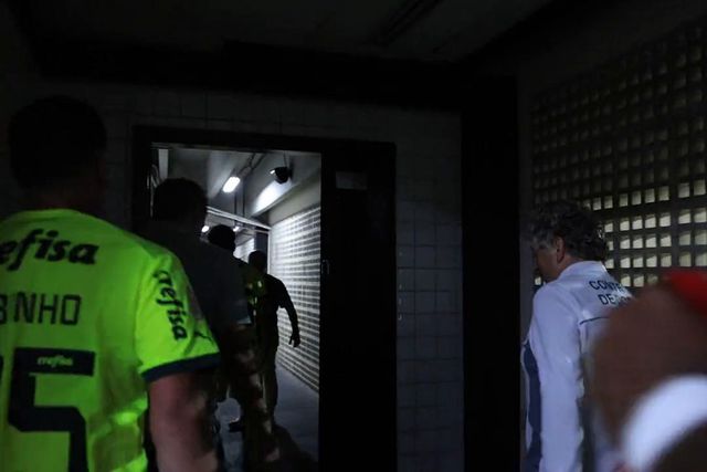 Palmeiras: o regresso ao balneário depois da épica vitória sobre o Botafogo