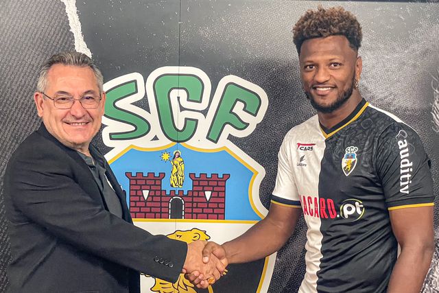 Farense: Zé Luís fez uma luxação no ombro direito