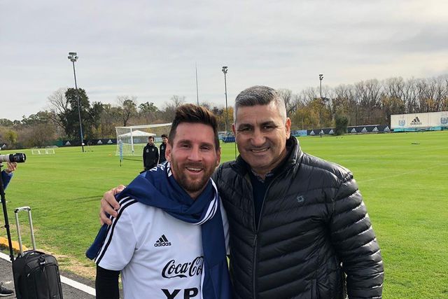 Acosta envia mensagem por A BOLA: «Obrigado, Di María e Otamendi»