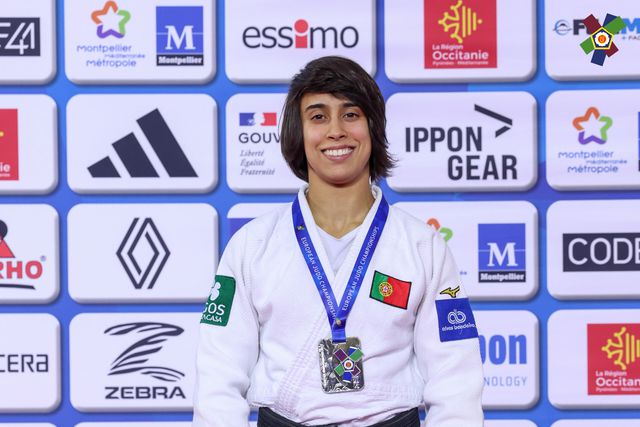 Catarina Costa: «Dedico a medalha à Académica»