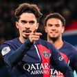 Vitinha ajuda PSG a ser líder à condição