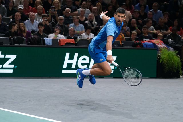 Djokovic vence Rune em jogo frenético e está nas 'meias' em Paris