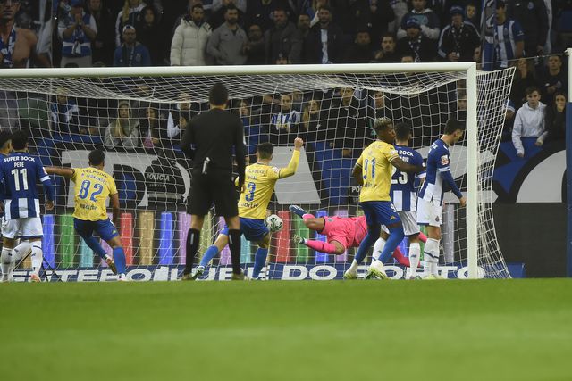 Dragão foi ‘passarinho’ e canário foi raposa: a crónica do FC Porto-Estoril