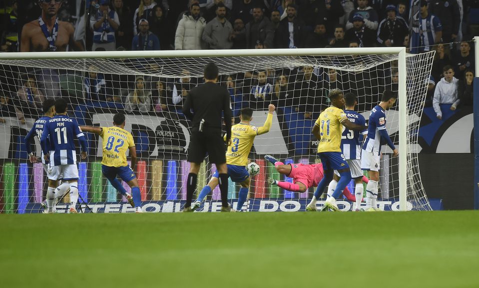 Dragão foi ‘passarinho’ e canário foi raposa: a crónica do FC Porto-Estoril