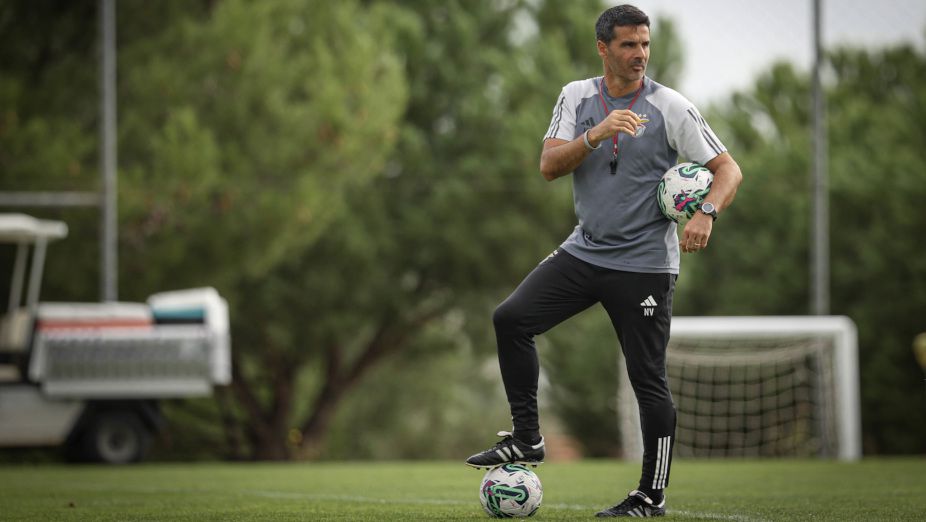 Benfica B a três vitórias de igualar a época passada