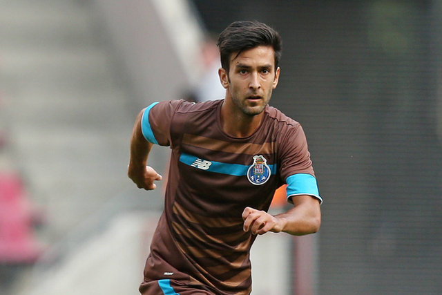 Alberto Bueno explica o que falhou no FC Porto: «Assim era difícil…»