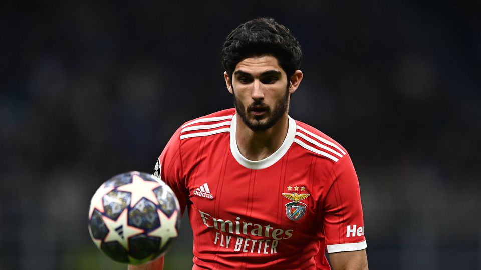 Schmidt: «Gonçalo Guedes tem a inteligência para jogar em várias posições»