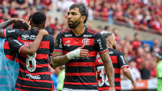 Flamengo triunfa na 1.ª mão da final da Taça do Brasil