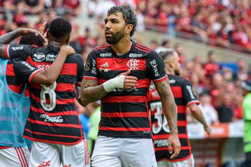 Flamengo triunfa na 1.ª mão da final da Taça do Brasil