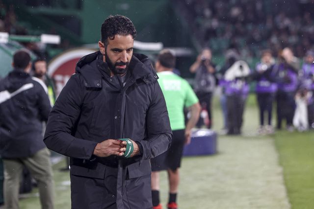 «Não vai ser fácil para Amorim implementar o seu estilo de jogo no Man. United»