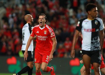 «Temo que Rúben Amorim queira Carreras no Man. United», diz Álvaro Magalhães