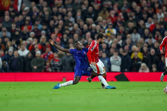 Manchester United e Chelsea empatam a um golo