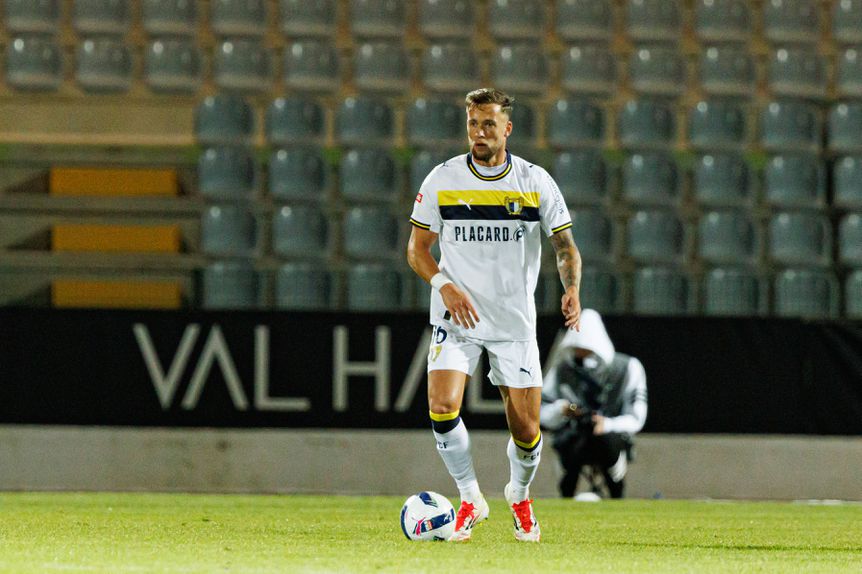 Defesa-central neerlandês tem sido um autêntico patrão no eixo da retaguarda famalicense