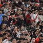 River Plate: adeptos festejam penálti que não foi e pedem que «saiam todos» após nova derrota
