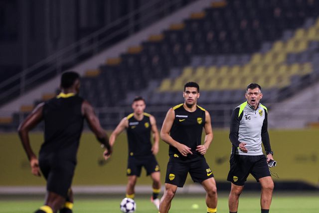 Sérgio Conceição, treinador do Al Ittihad, em treino - Foto: Al Ittihad