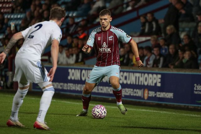 Jonathan Gjoshe (créditos: X/@SUFCOfficial)