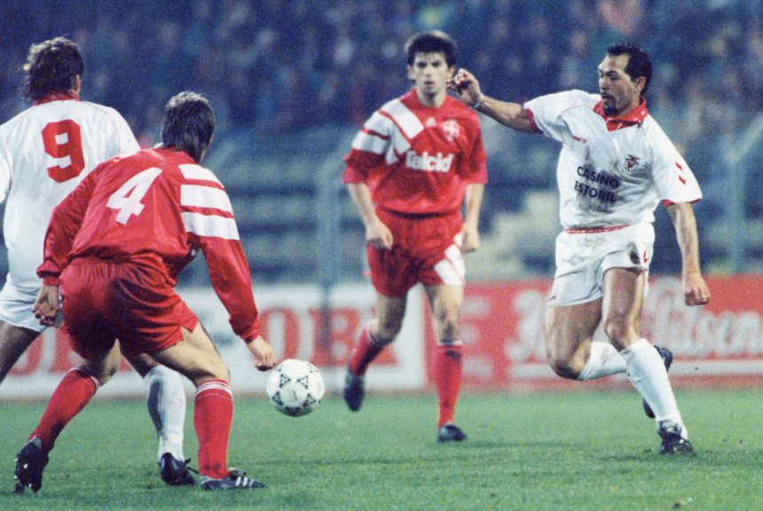 Isaías em ação em 1994, frente ao Leverkusen — Foto A BOLA