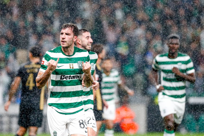 Fotis Ioannidis, avançado grego de 25 anos, recupera de lesão num joelho - Foto: IMAGO