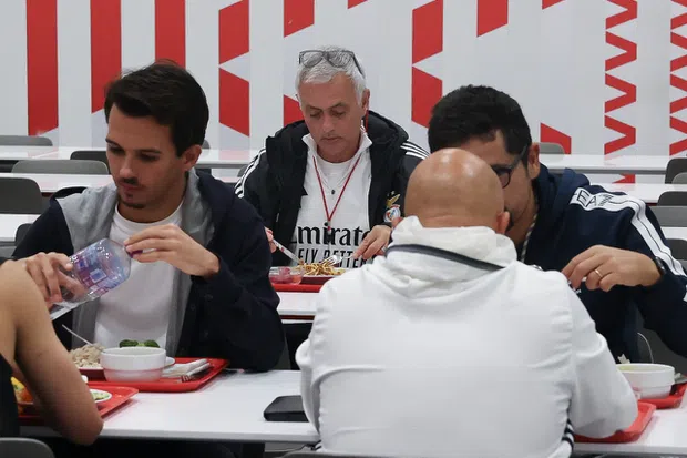 Mourinho à solta no Seixal! Reinado?