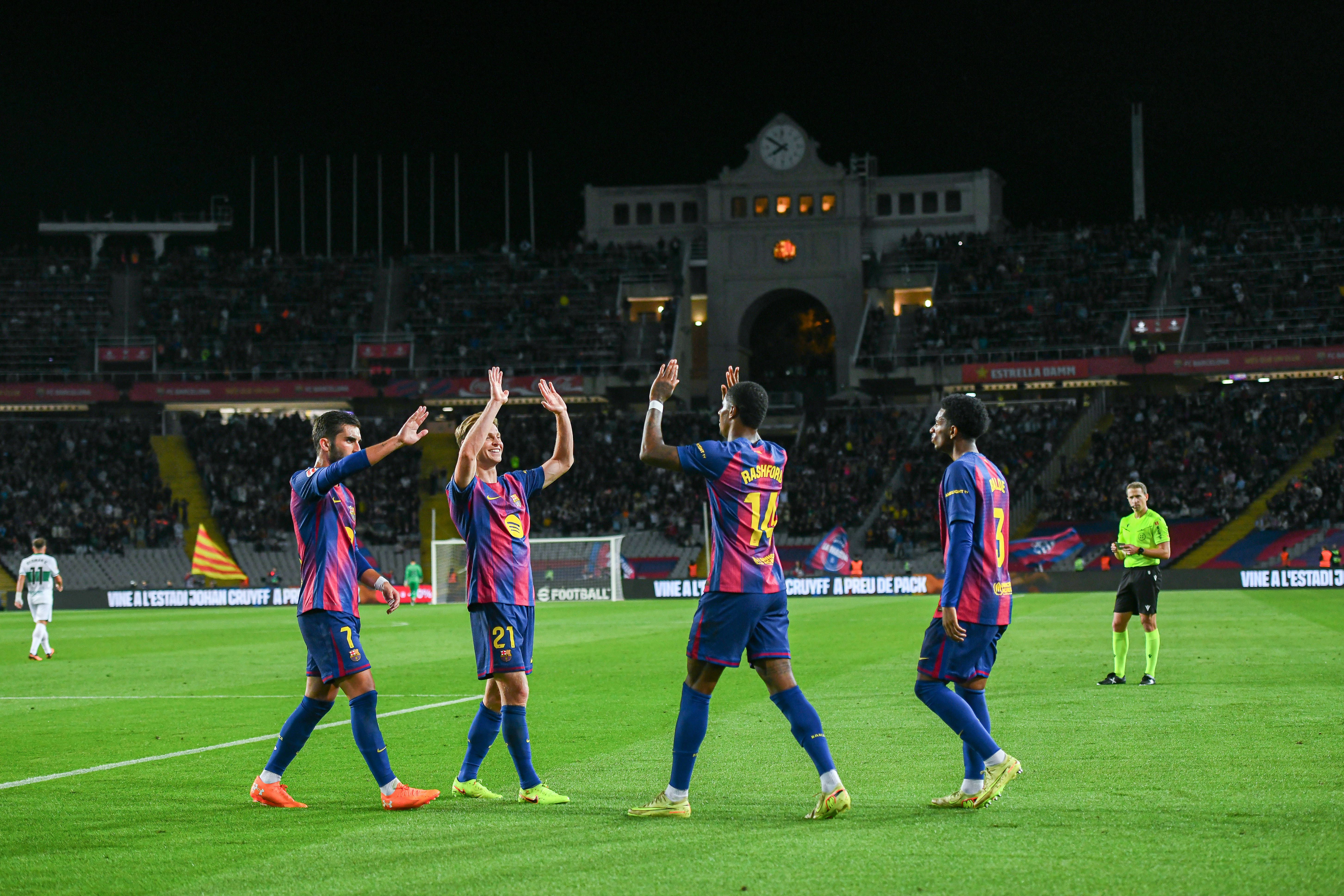 Rashford, extremo-esquerdo do Barcelona, celebra golo frente ao Elche