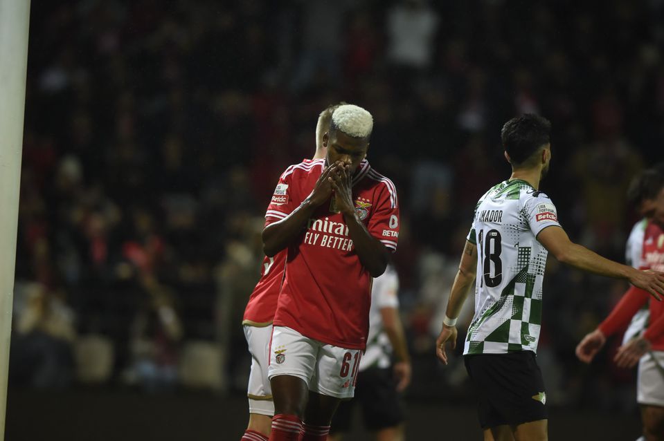 Benfica empata e pode ser ultrapassado pelo Sporting (vídeo do resumo do jogo)