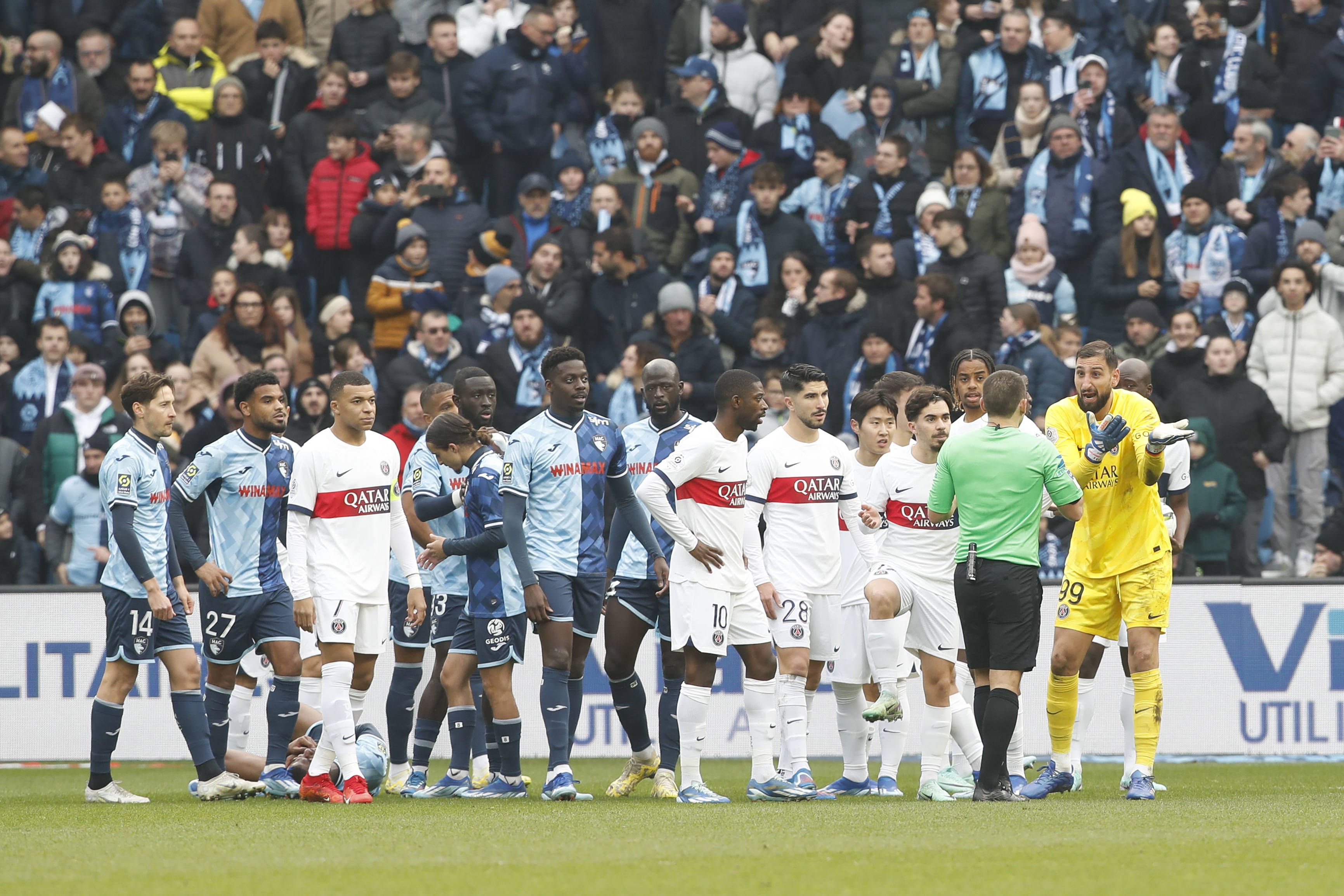 Ramos e Vitinha faturam em jogo de muitos golos no Parc des Princes 