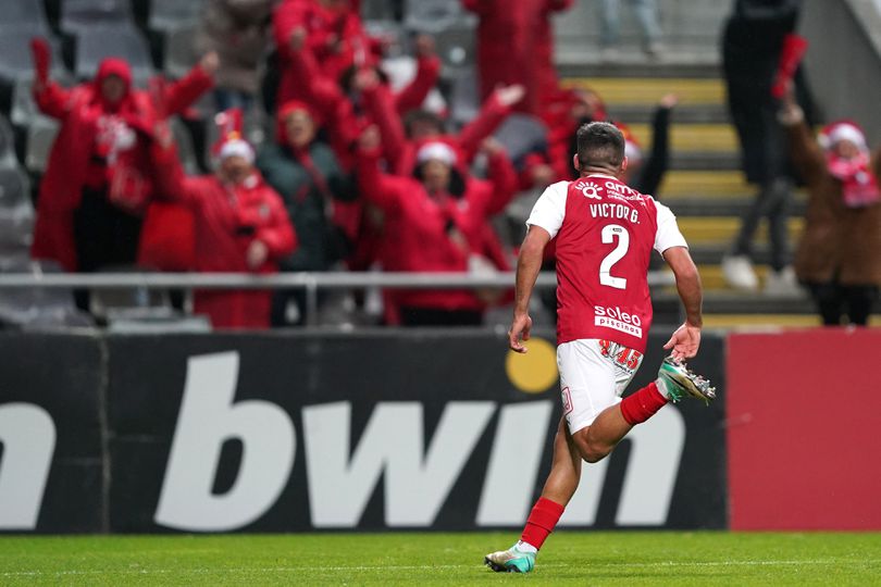 SC Braga opera reviravolta e bate Estoril