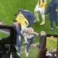 Vídeo: a forma insólita como Mourinho interrompeu os festejos do Fenerbahçe