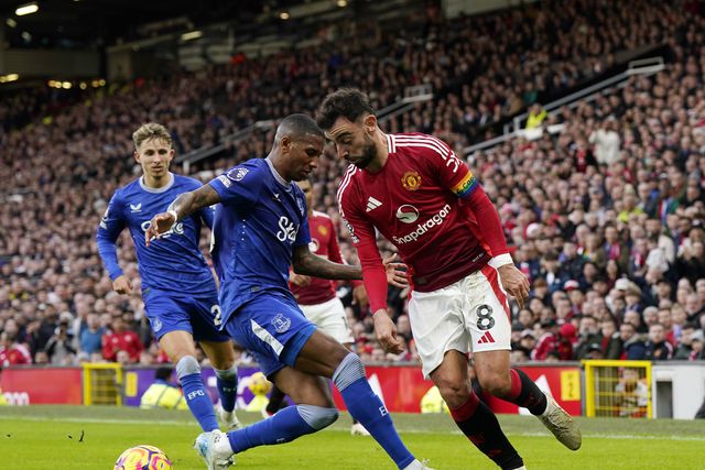 Ashley Young pode defrontar o seu filho na FA Cup