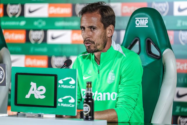 «Vou imitar uma coisa que não sei replicar?», questiona João Pereira sobre Amorim