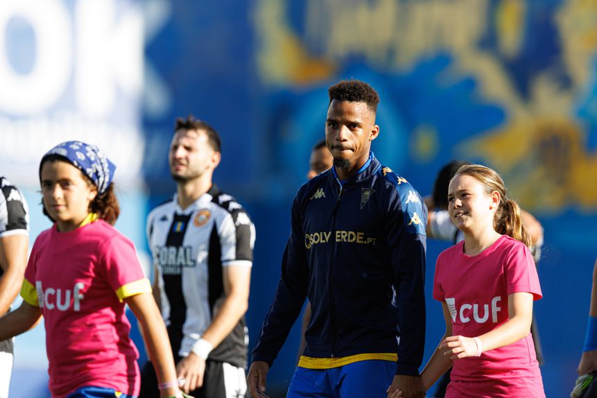 Gonçalo Costa contraiu uma lesão na coxa e desfalca as opções no Estoril. Foto: IMAGO