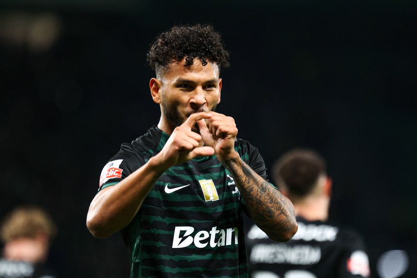 Luis Suárez é a maior esperança dos leões para decidir o dérbi desta sexta-feira - Foto: IMAGO