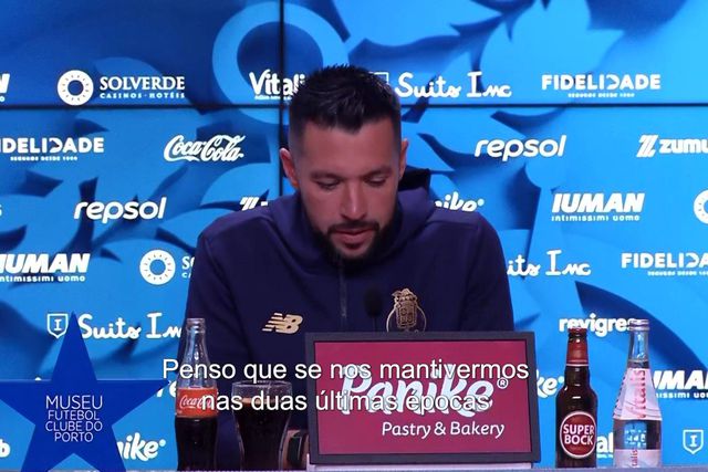 «Luuk de Jong é um pouco mais complicado fazer parte do jogo»