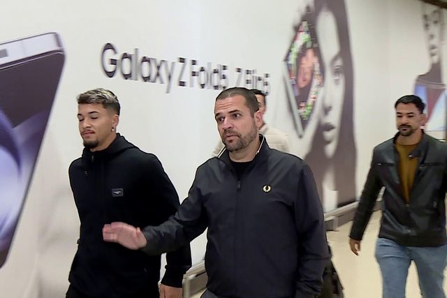 As imagens da chegada de Marcos Leonardo a Lisboa