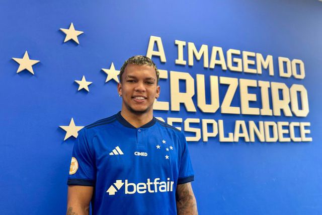 Veron já visitou Cruzeiro: «Felicidade e gratidão pela oportunidade»