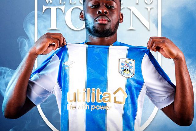 Chelsea empresta médio lusodescendente ao Huddersfield